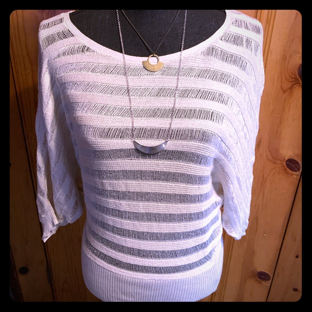 Cream dome sleeves light sweater